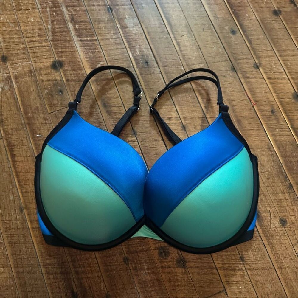 Victoria’s Secret blue colorblock Very Sexy push-up 34DDD bra
